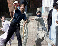 Supporters of Azam Tariq riotedafter his assassination 