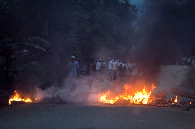 Haiti clashes cholera