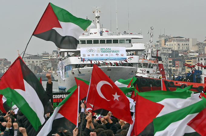 Turkey greets flotilla