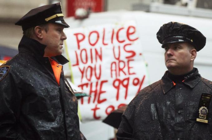 Occupy Wall Street Camp In Zuccotti Park Cleared By NYPD