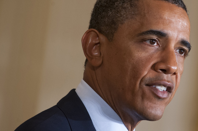 Obama pushes to extend middle class tax cuts