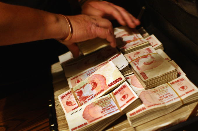 People & Power - How to Rob Africa