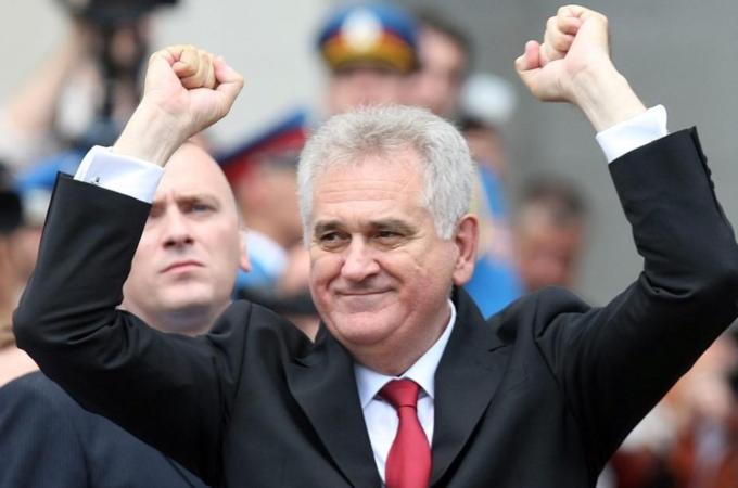 Tomislav Nikolic seen in front Serbian parliament