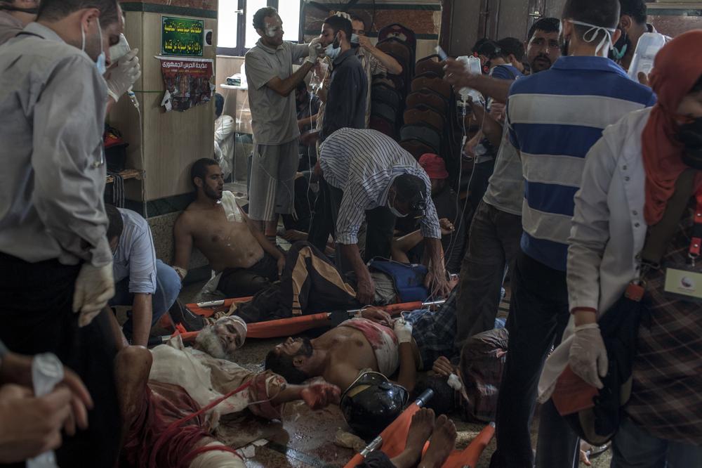 Egypt Security forces break up Rabaah al-Adawiya sit-in by force