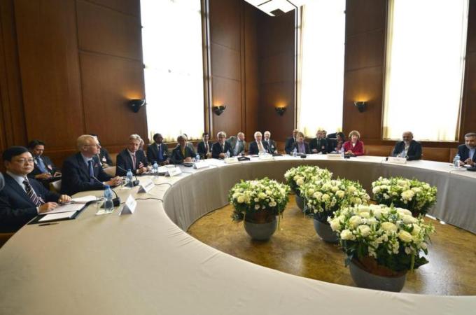 In forging a deal with Iran, Obama has to keep an eye on several fronts [AP]