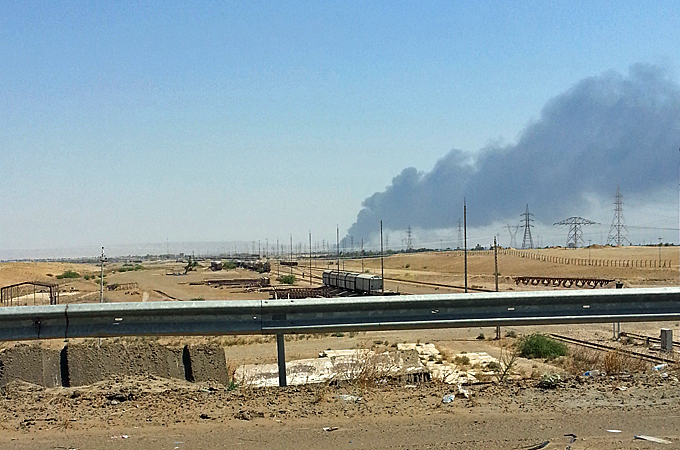 The "Islamic State" wants Baiji's tribal chiefs to take charge of the refinery to ensure oil flow to cities they control [Reuters]