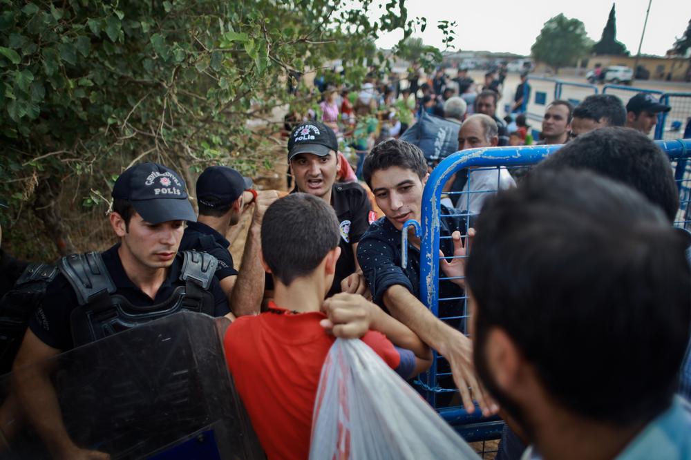 <p>The developments on the border come after at least 105 villages around Kobani were captured by ISIL fighters.</p>