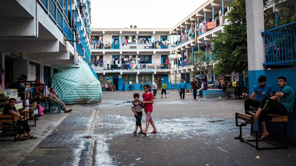 <p>An estimated 60,000 civilians - more than half of whom are children - are still living in shelters across the Gaza Strip, including UN-run schools. </p>