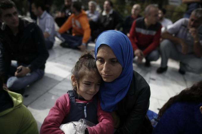 UNHCR has registered only 18,453 Syrian refugees in October [EPA]