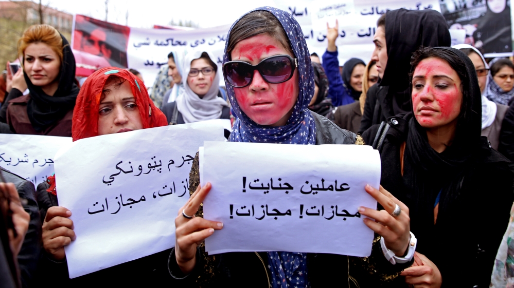 Afghanistan woman burned protest