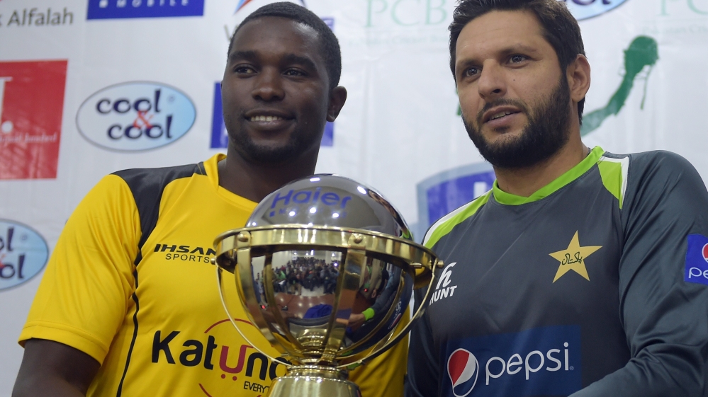 Pakistan's Twenty20 cricket captain Shahid Afridi (R) will be a star attaction at Gaddafi Stadium [AFP]