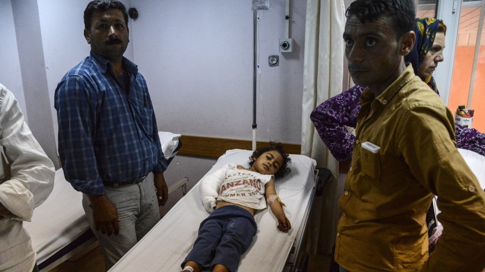 Activists say many of those injured in the attacks in Kobane have been transported to Turkey [Getty Images]