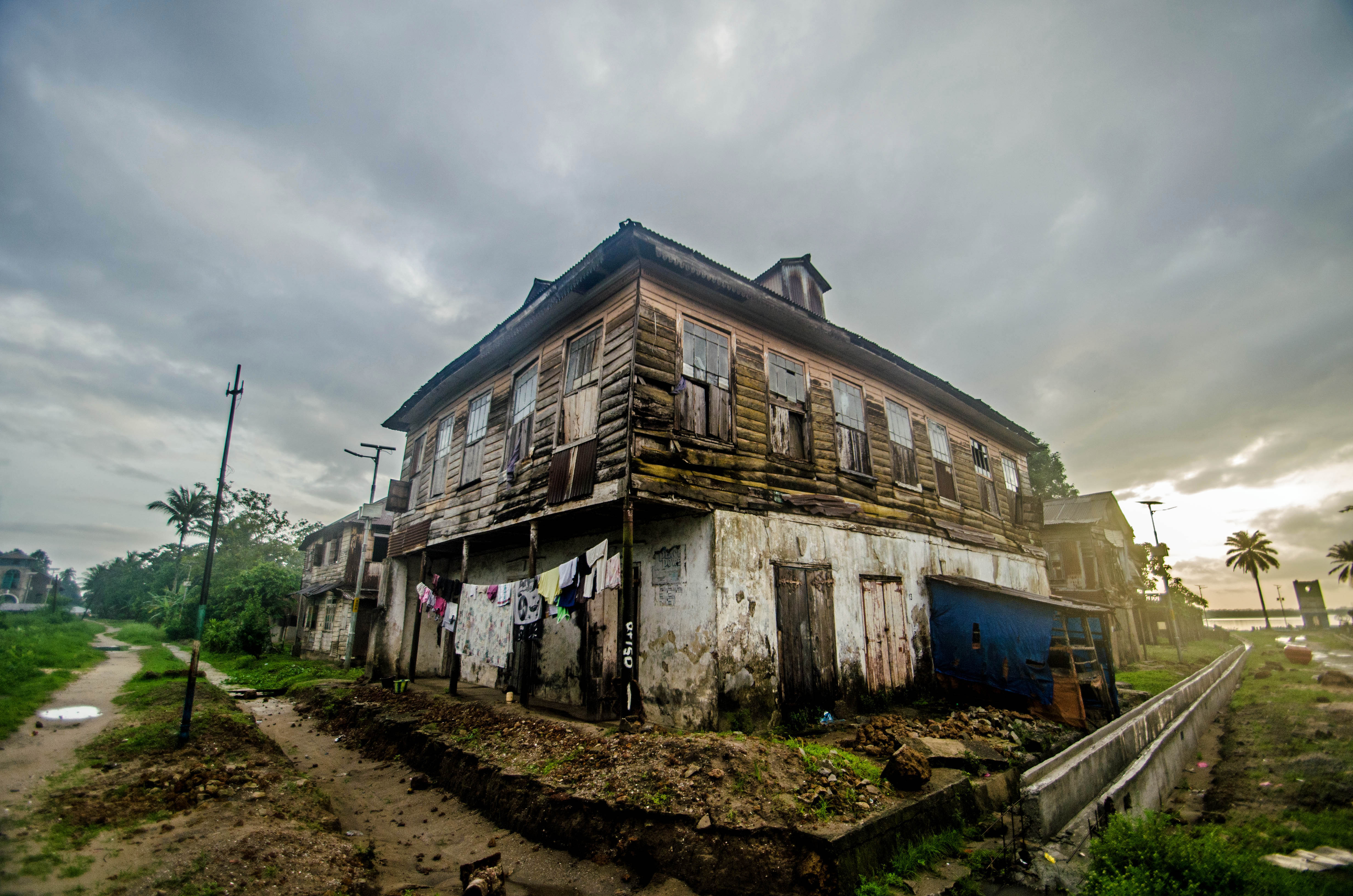 sierrea leone/ DO NOT USE/ RESTRICTED