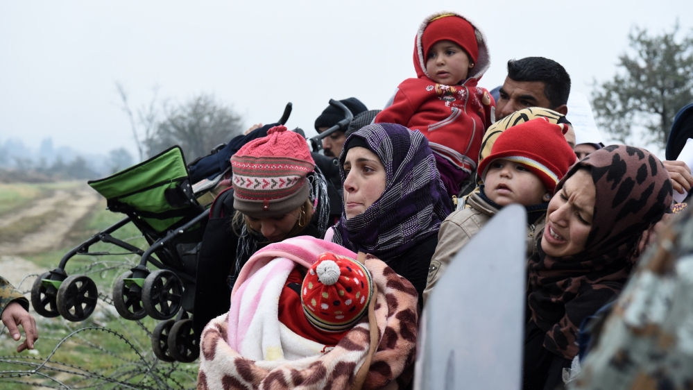 Refugees waiting to cross to Macedonia