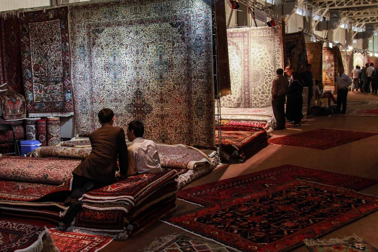 Persian carpets/ DO NOT USE/ RESTRICTED