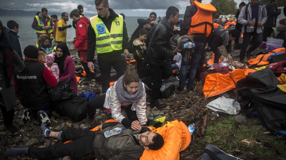 refugees arriving by sea 2