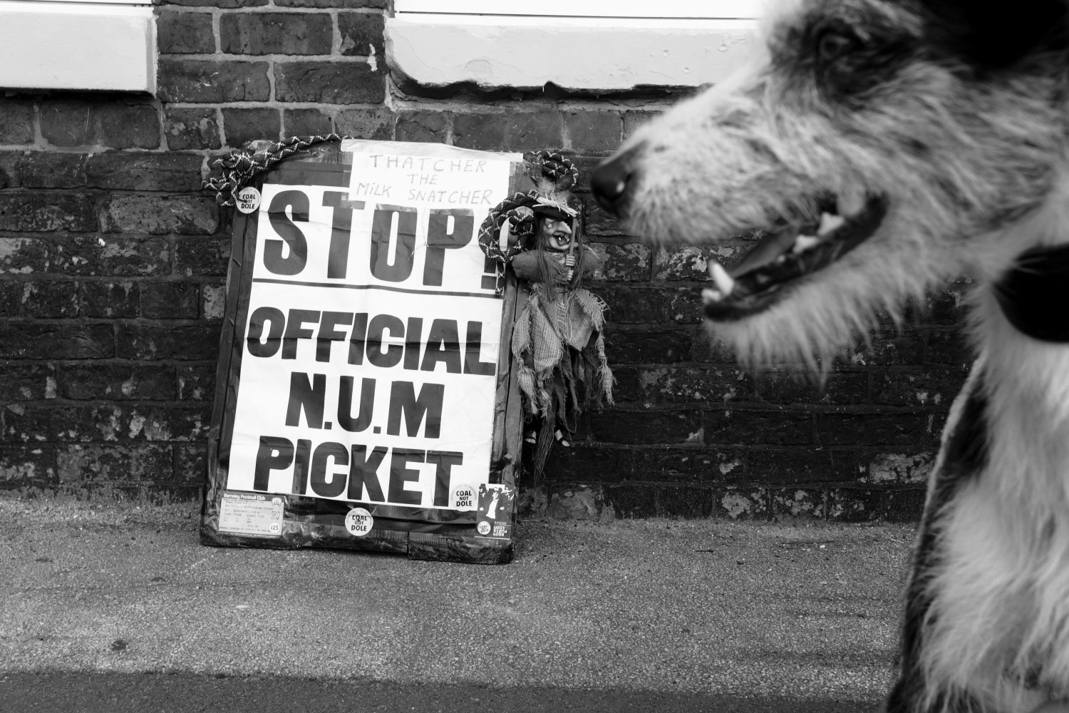 Please Do Not Use/Lights go out on the British coal mining