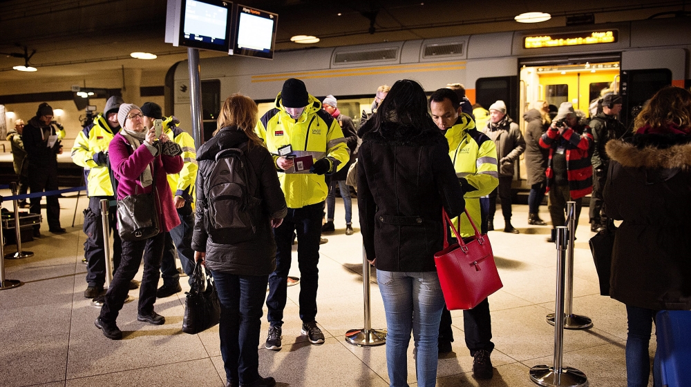 Swedish ID checks in place from Denmark to curb refugee flow