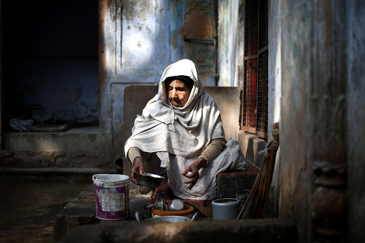 Indian Abandoned Widows [Showkat Shafi/ Al Jazeera]