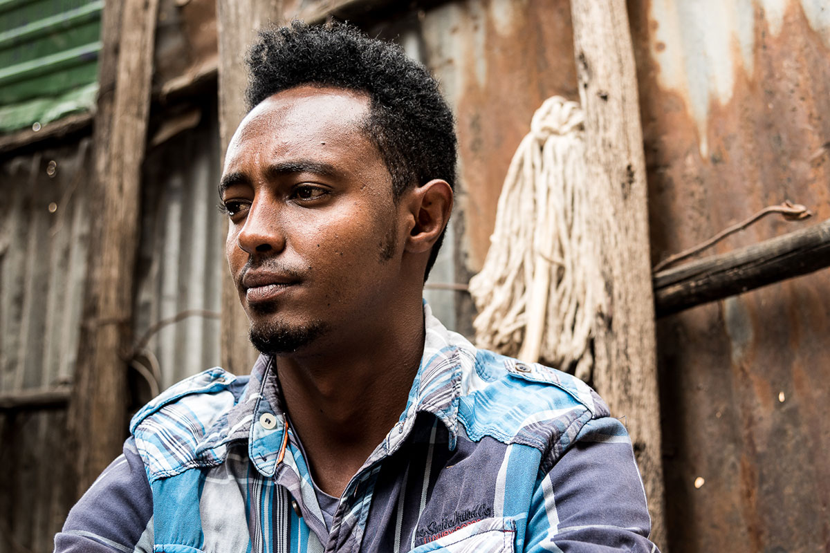 Waiting for the sea/ Please Do Not Use