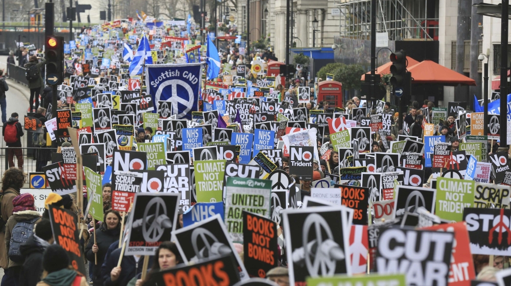 Tens of thousands of people turned out to support the anti-Trident campaign in London [Paul Hackett/Reuters]