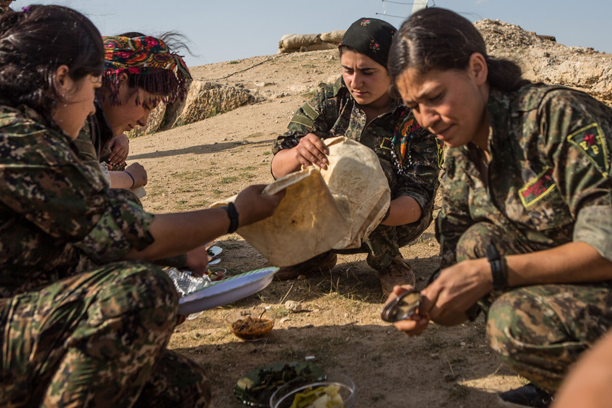 YPJ women kurdish fighters/Please Do Not Use