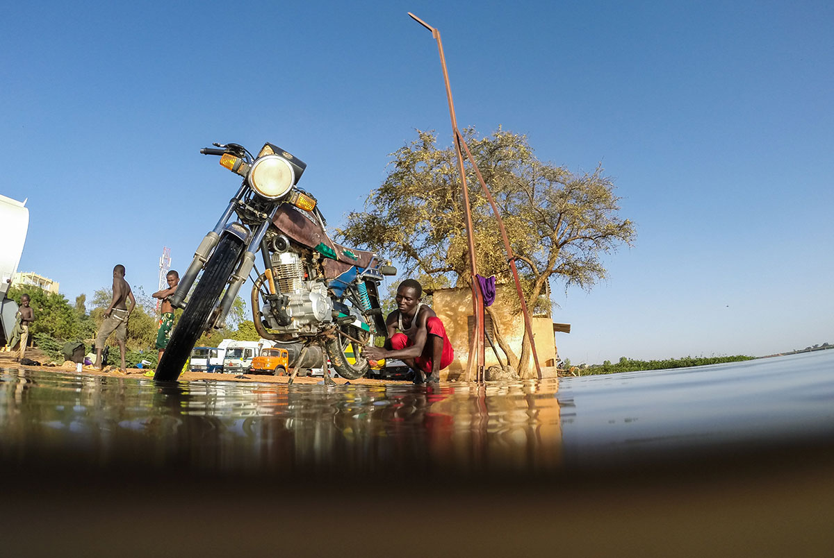 Current Life on the Niger River/ Please Do Not Use