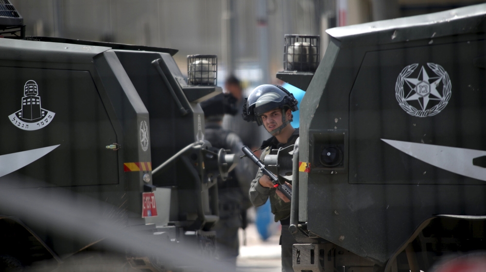 Israeli border policeman