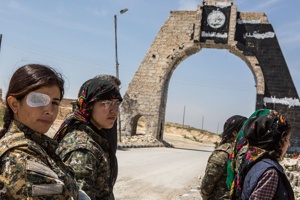 YPJ women kurdish fighters/Please Do Not Use