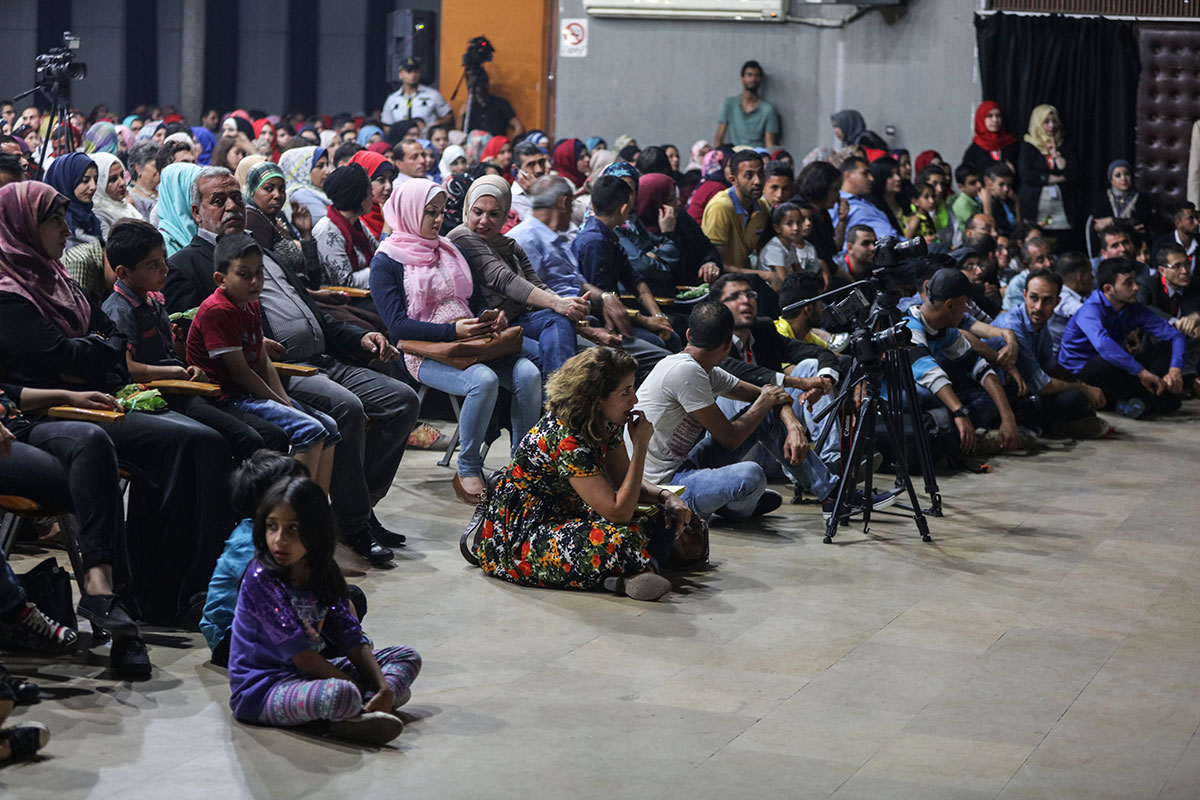 Red Carpet Gaza/Please Do Not Use