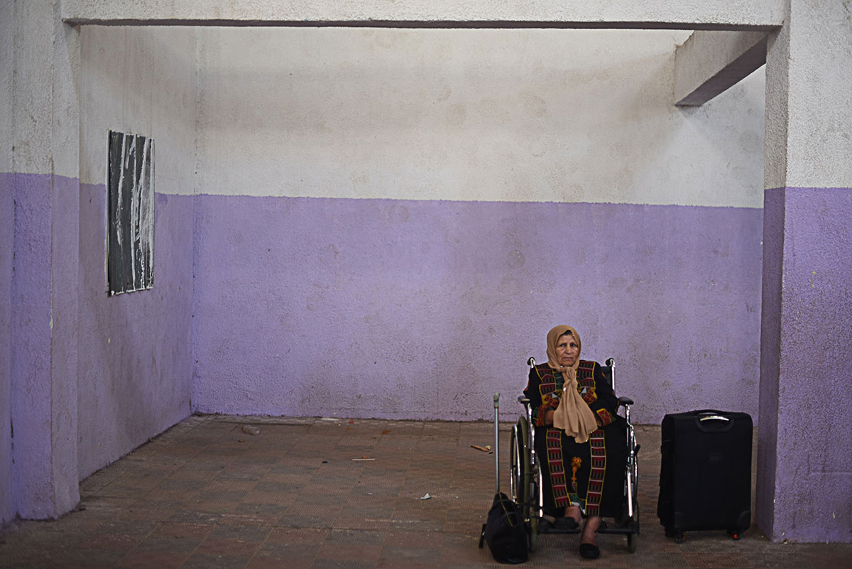 Palestinians wait at the Rafah border/ Please Do Not Use