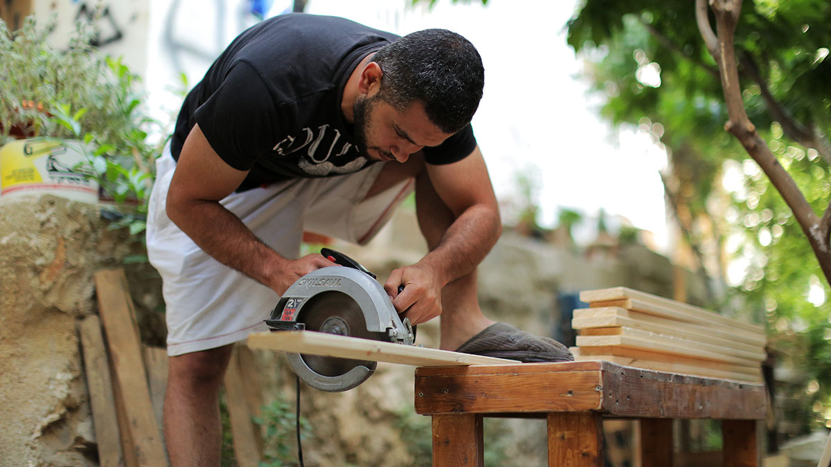 Palestinian artists /Please Do Not Use