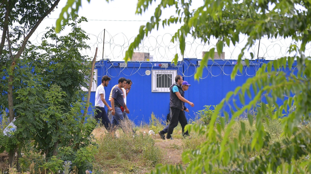 Refugees and migrants have tried to cross the border irregularly since Hungary built its fence last year [Edvard Molnar/EPA]