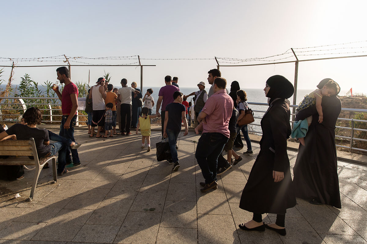 Keeping Al Dalieh, one of Beirut''''''''s last public waterfronts/ Please Do Not Use [Al Jazeera]
