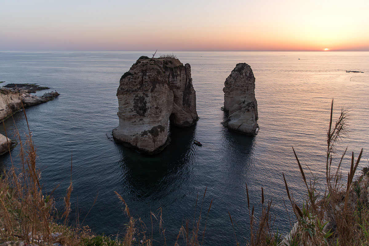 Keeping Al Dalieh, one of Beirut''''''''s last public waterfronts/ Please Do Not Use [Al Jazeera]