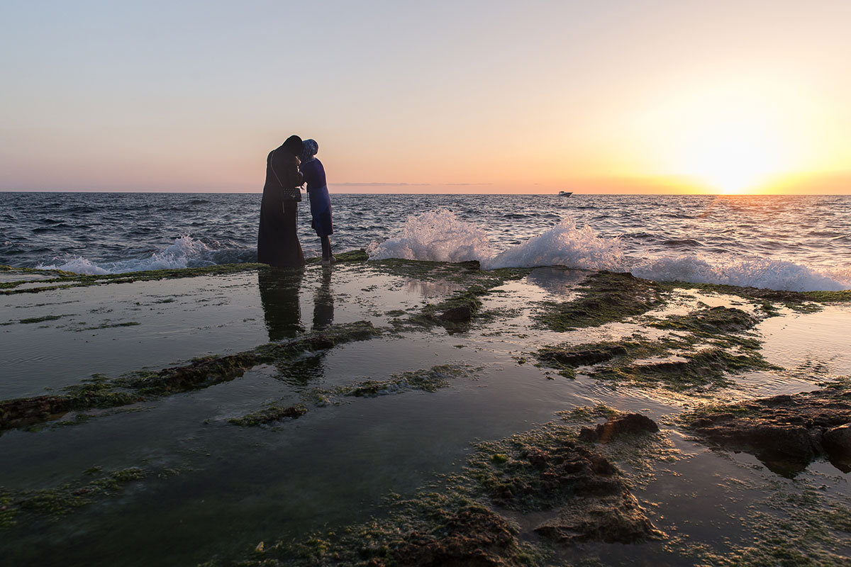 Keeping Al Dalieh, one of Beirut''s last public waterfronts/ Please Do Not Use