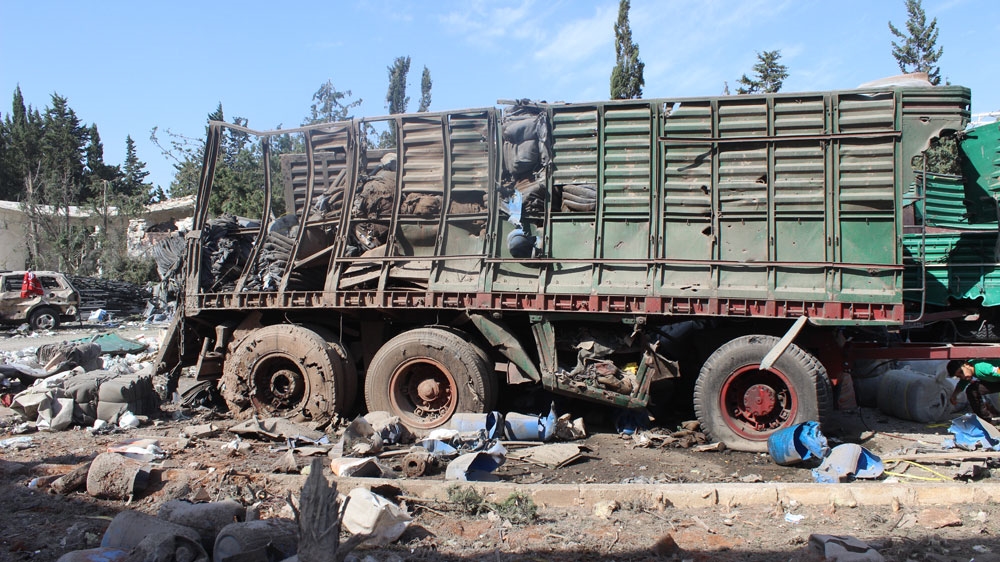 UN Red Crescent aid trucks hit in Urm al Kubra