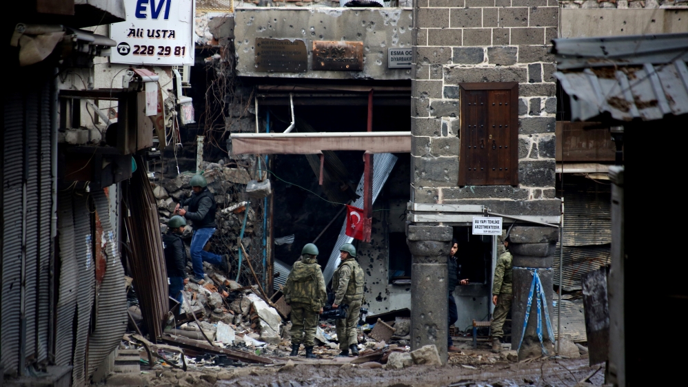 Turkish soldiers patrol in the Sur district of Diyarbakir
