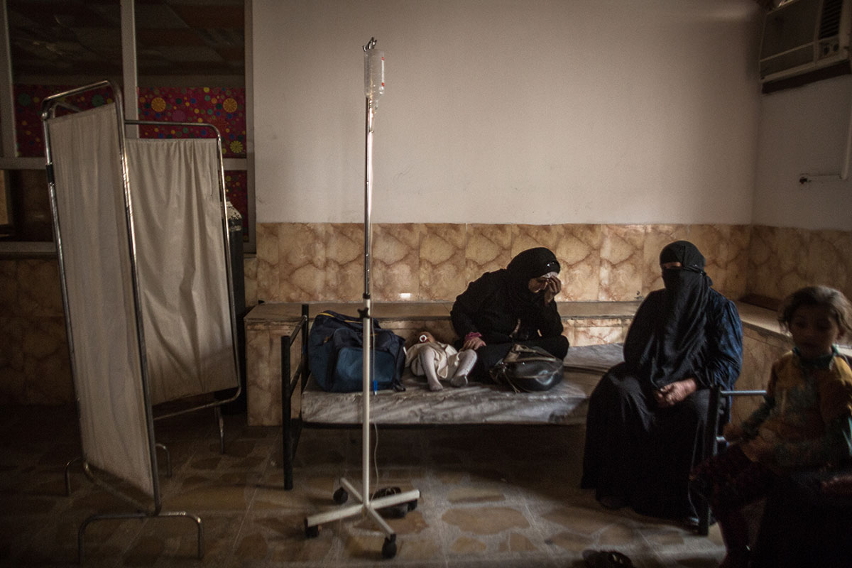 Qayyarah, Iraq - Closer look at the Oil Well fires / Please Do Not Use