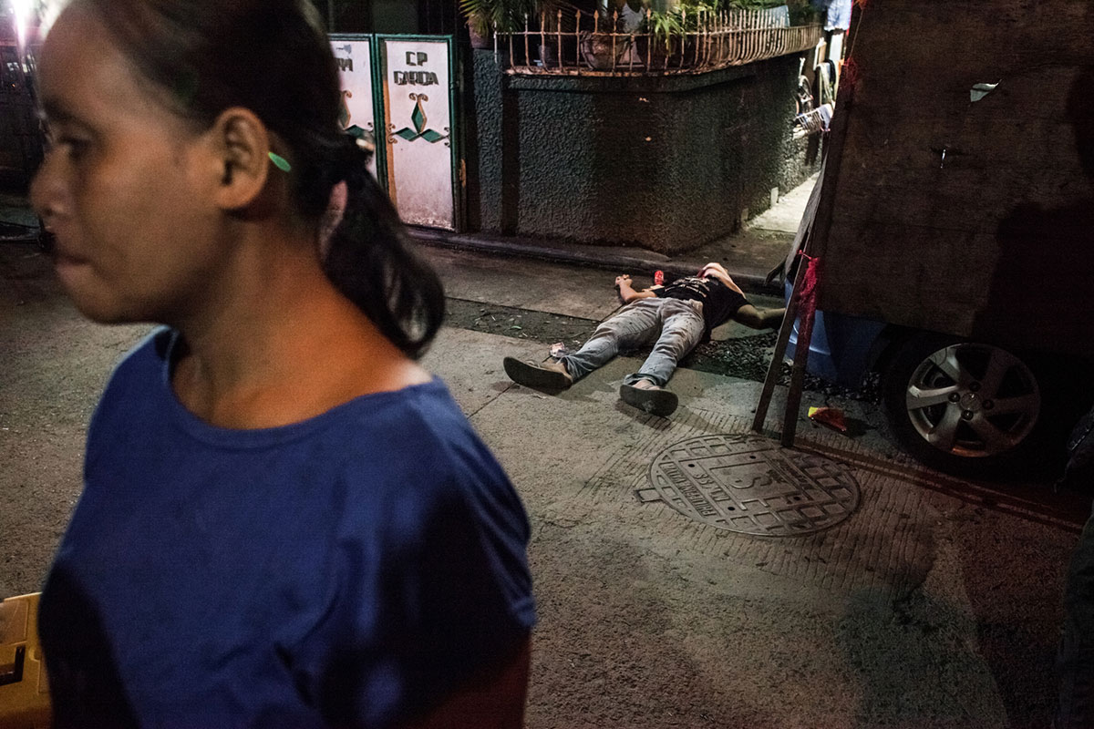 WAR ON DRUGS / Please Do Not Use