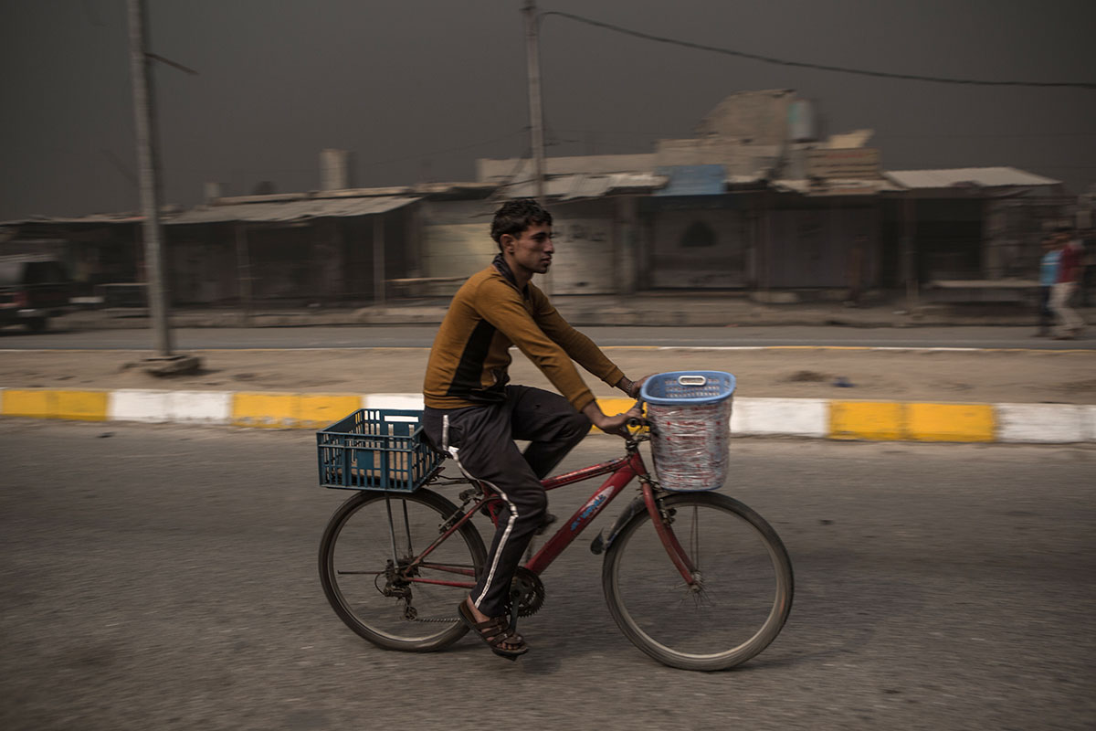 Qayyarah, Iraq - Closer look at the Oil Well fires / Please Do Not Use