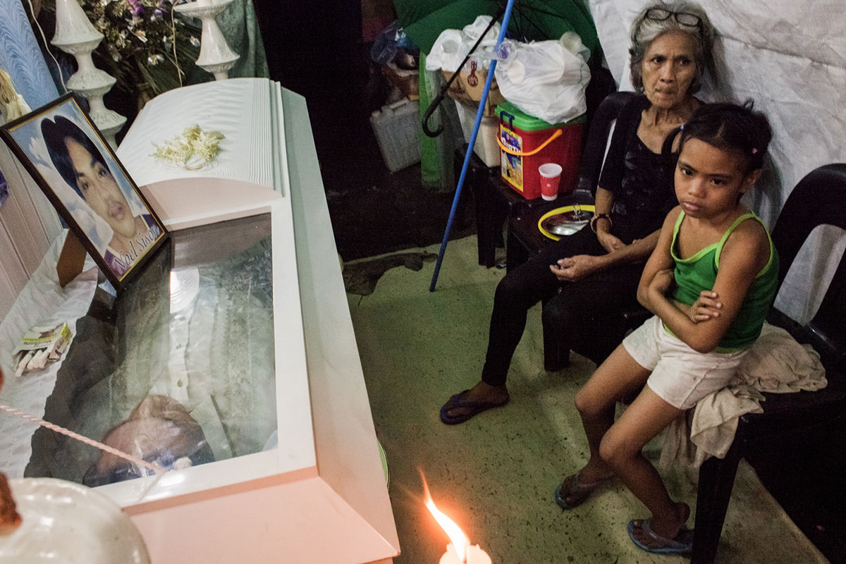 WAR ON DRUGS / Please Do Not Use