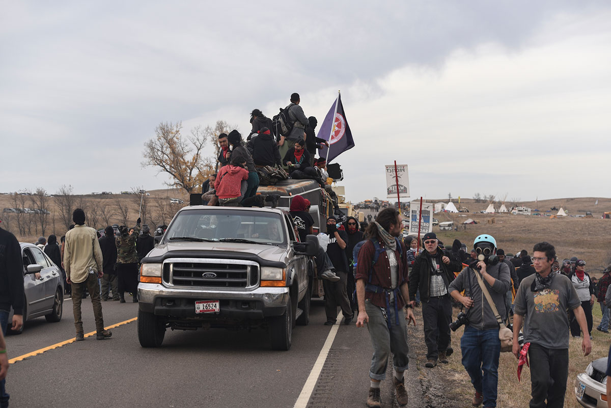 Thousands of Native Americans protest over pipeline /Please Do Not Use