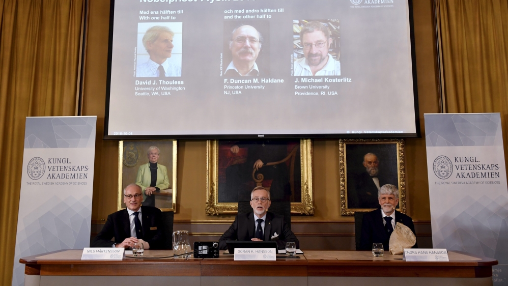 British scientists Thouless, Haldane and Kosterlitz win Nobel Prize in Physics