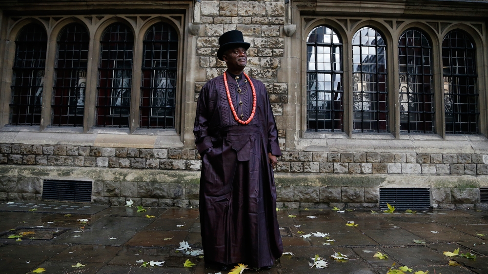 Lawyers for more than 40,000 Nigerians are demanding action from Shell to clean up oil spills [Frank Augstein/AP]