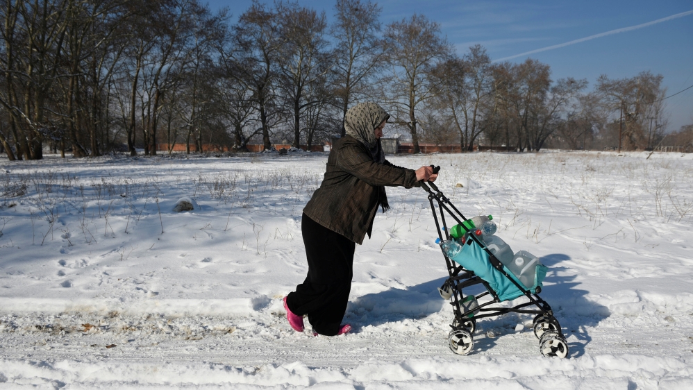 An estimated 62,000 refugees and migrants are stuck in Greece [Alexandros Avramidis/Reuters]