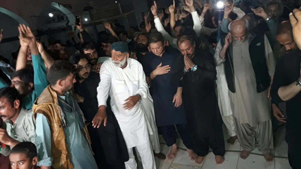 Sufis resumed their celebrations a day after the attack [Wali Muhammed/Al Jazeera]