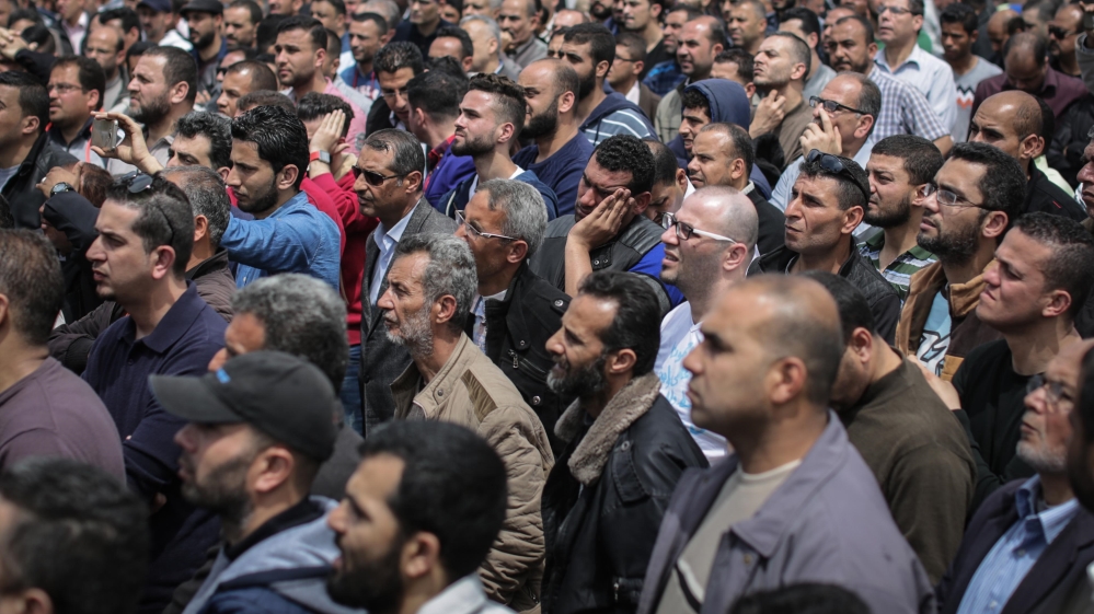 Gaza pay cut protests