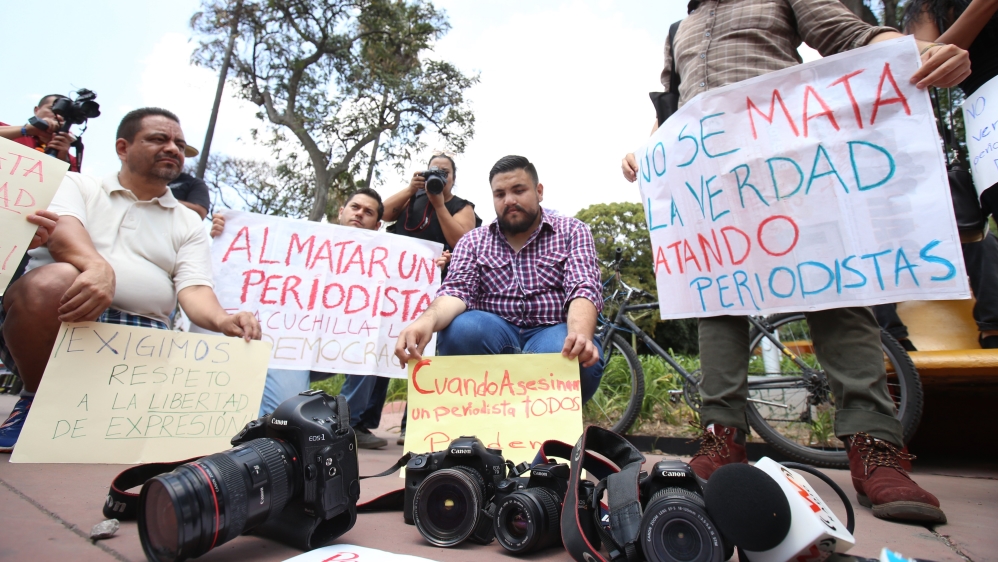 Mexican journalists protest after killing of three journalists