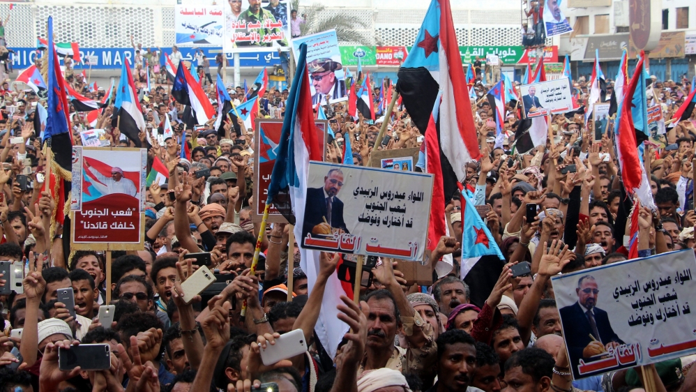 Supporters of the separatist Southern Movement demonstrate in Aden